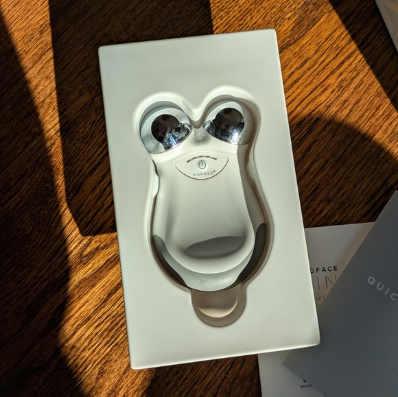 NuFace Mini toning device - Picture 4 of 5